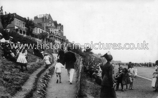Slopes and Overcliff Hotel, Westcliff on Sea, Essex. c.1914